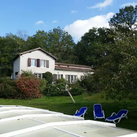Maison De Campagne Renovee Avec Piscine