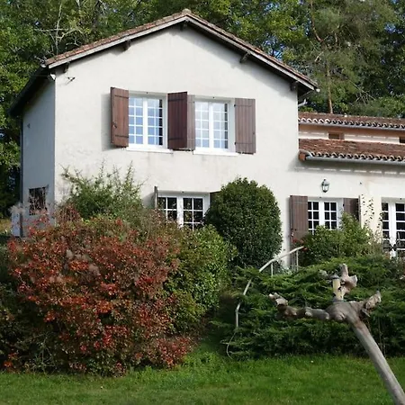 Maison De Campagne Renovee Avec Piscine Brantôme