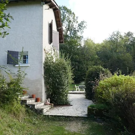 Maison De Campagne Renovee Avec Piscine *